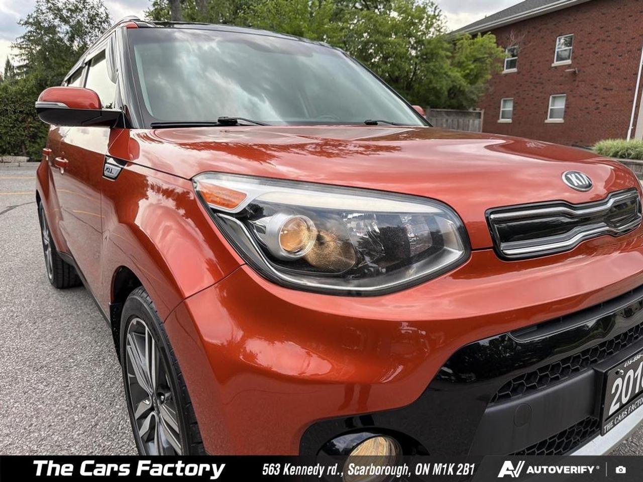 2018 Kia Soul EX Premium Leather/ Apple CarPlay / Camera Loaded! Photo
