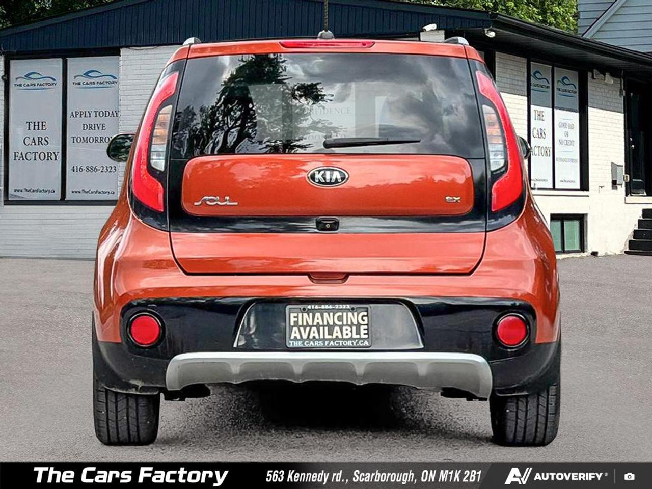 2018 Kia Soul EX Premium Leather/ Apple CarPlay / Camera Loaded! Photo