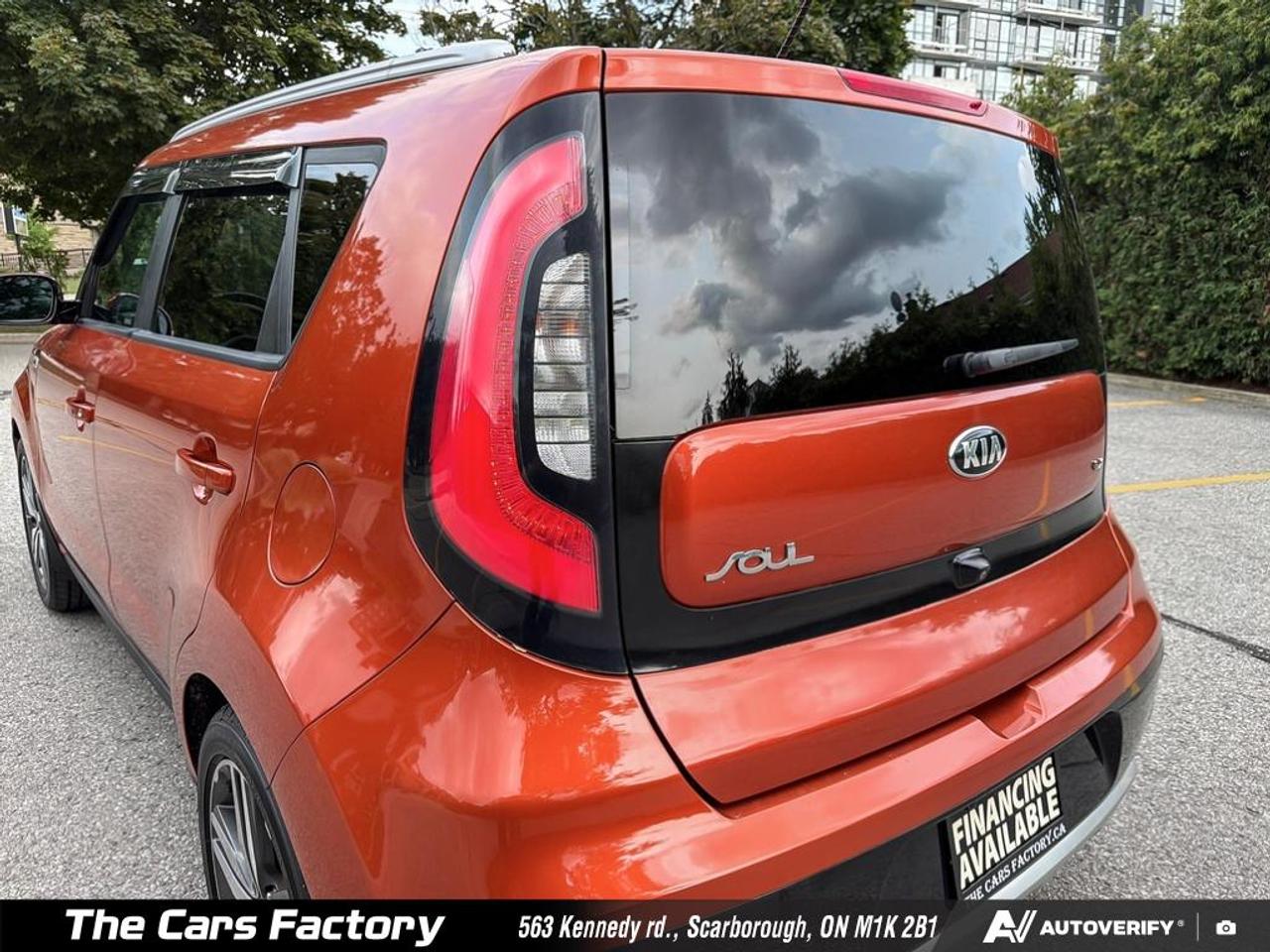 2018 Kia Soul EX Premium Leather/ Apple CarPlay / Camera Loaded! Photo