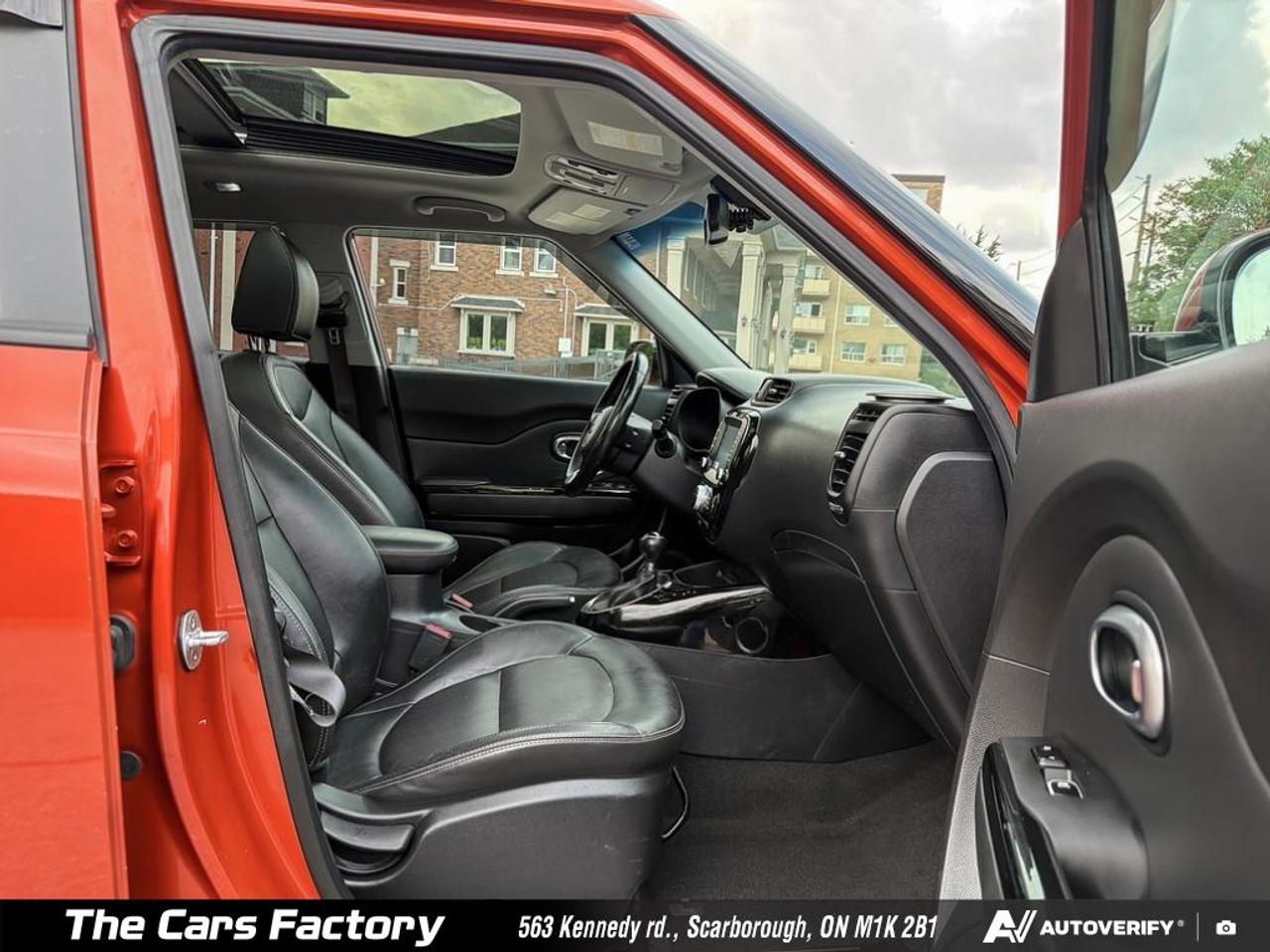 2018 Kia Soul EX Premium Leather/ Apple CarPlay / Camera Loaded! Photo