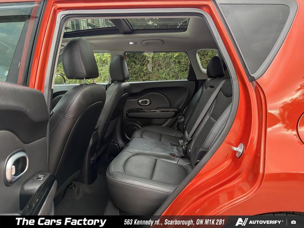 2018 Kia Soul EX Premium Leather/ Apple CarPlay / Camera Loaded! Photo