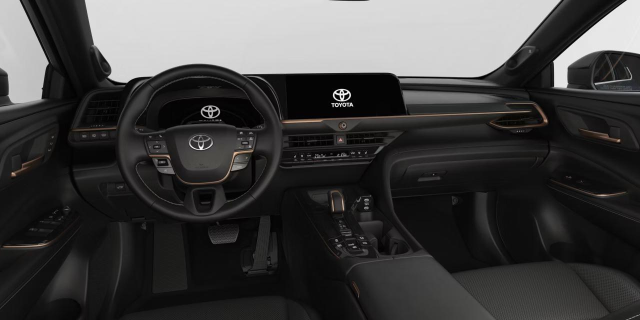 2026 Toyota Crown Signia LIMITED ADVANCED TECHNOLOGY PACKAGE Photo