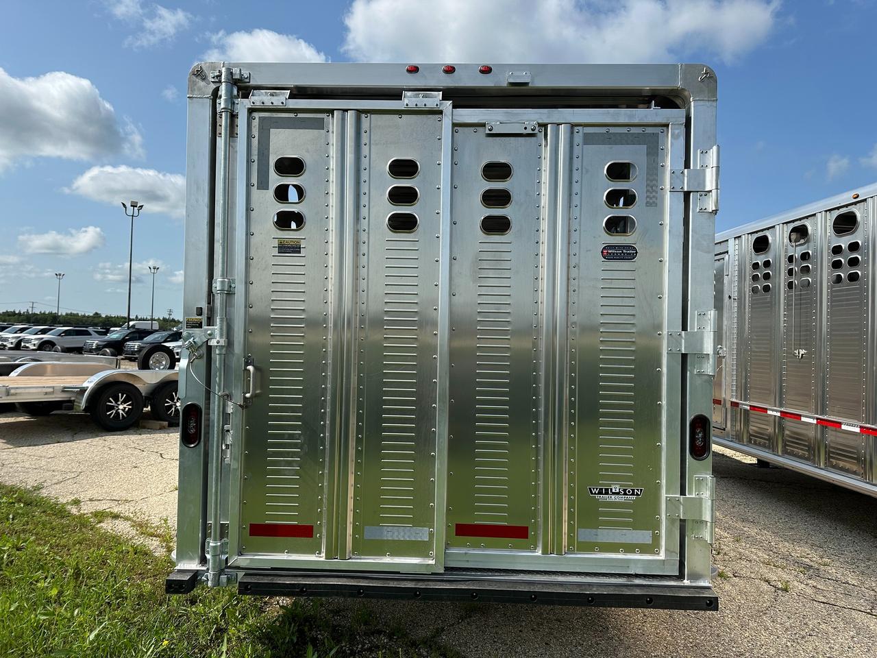 2027 Wilson Livestock 24' Wilson Ranch Hand Trailer Photo4