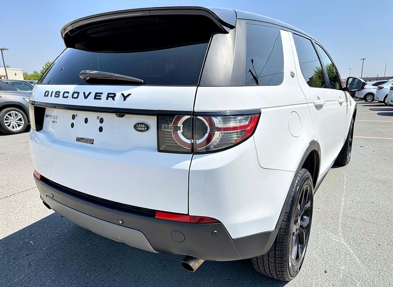 2017 Land Rover Discovery Sport HSE Photo