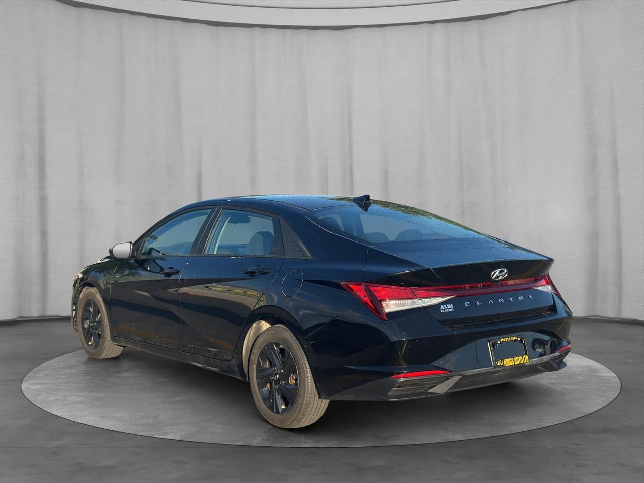 2022 Hyundai Elantra Preferred IVT w/Sun & Tech Package Photo