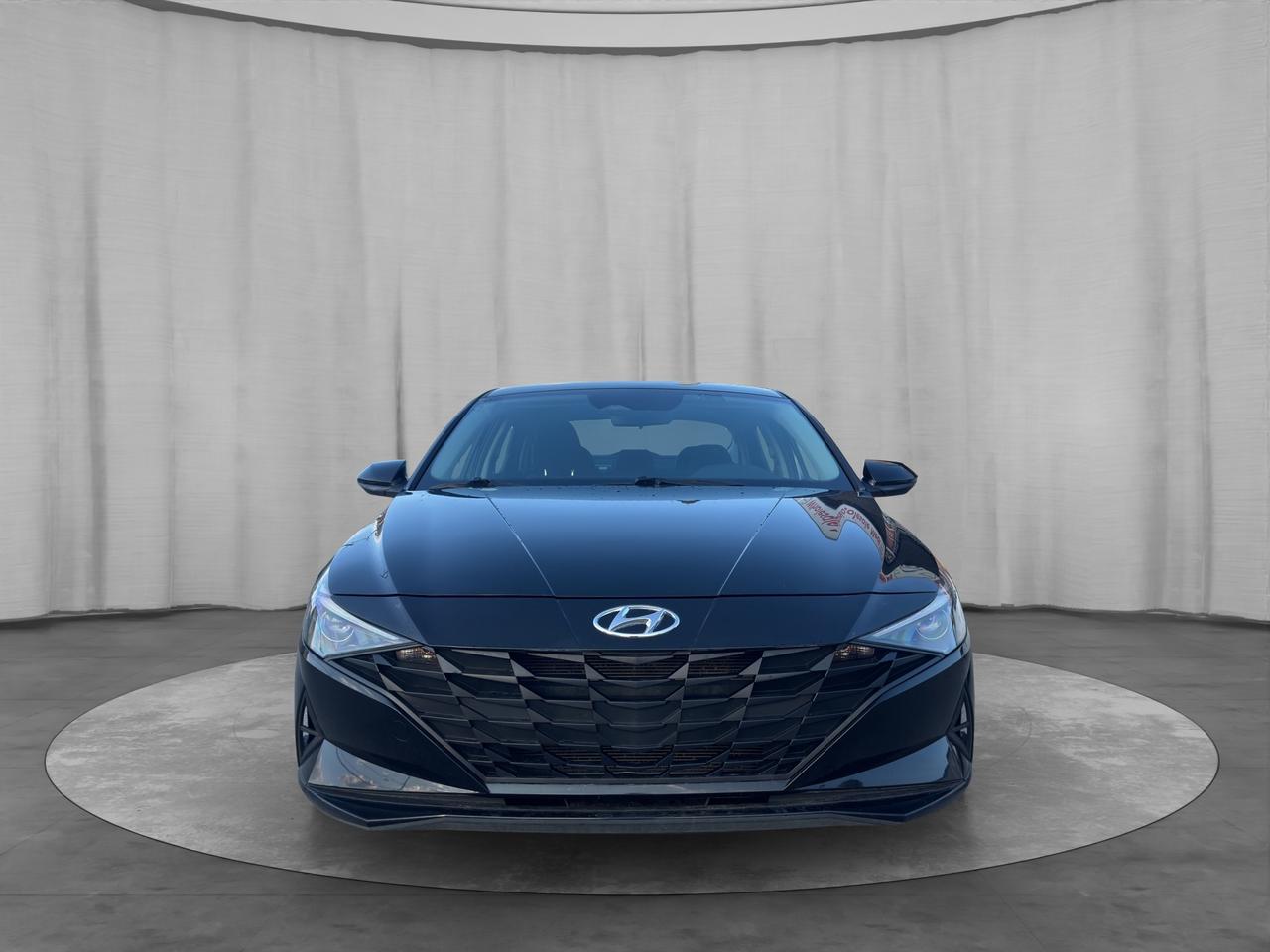 2022 Hyundai Elantra Preferred IVT w/Sun & Tech Package Photo