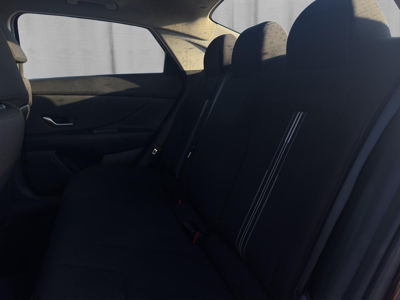 2022 Hyundai Elantra Preferred IVT w/Sun & Tech Package Photo