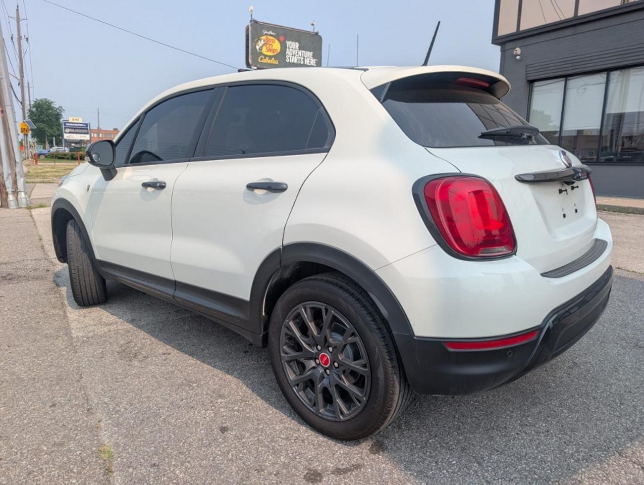 2018 Fiat 500 X URBAN EDITION/ AWD/ CLEAN CARFAX/ SUNROOF/ NAVI Photo