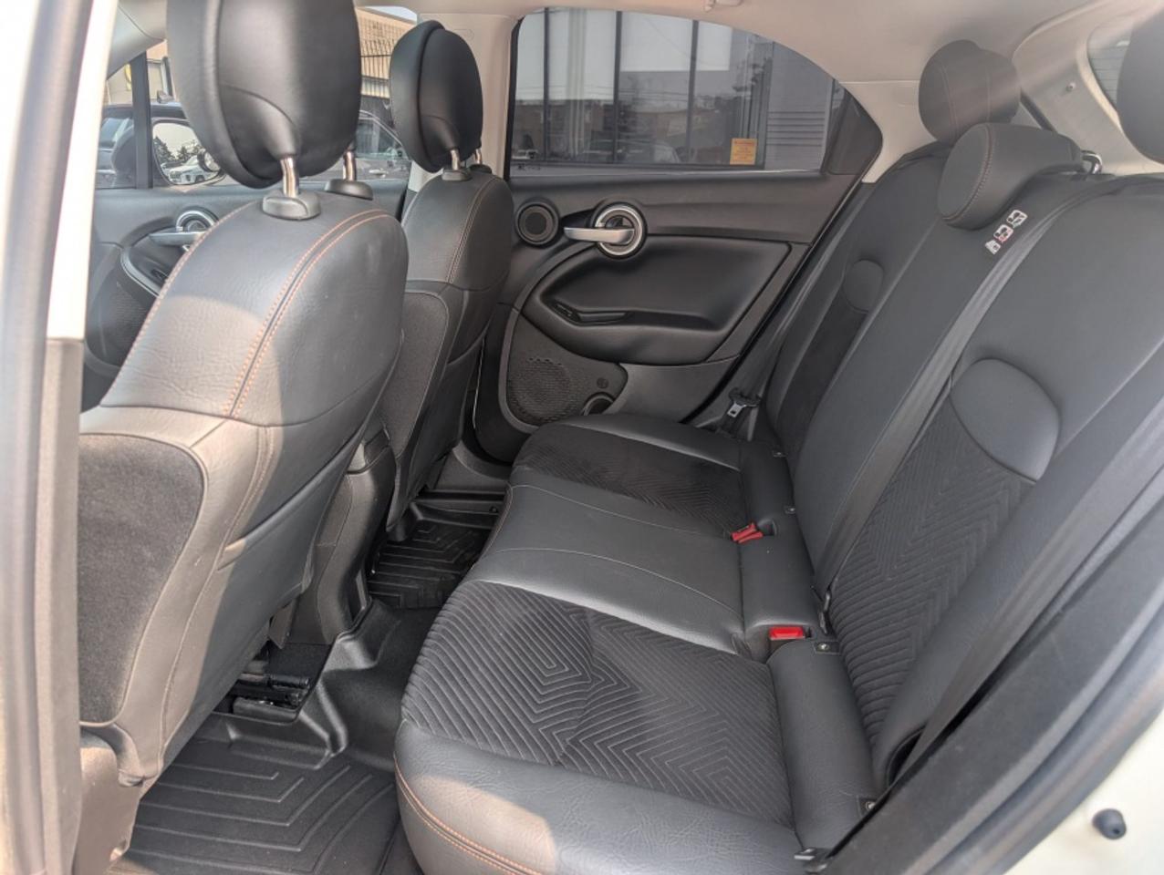 2018 Fiat 500 X URBAN EDITION/ AWD/ CLEAN CARFAX/ SUNROOF/ NAVI Photo