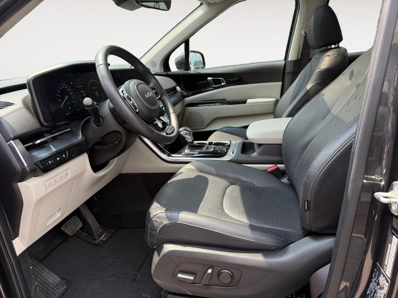 2024 Kia Carnival SX FWD Photo
