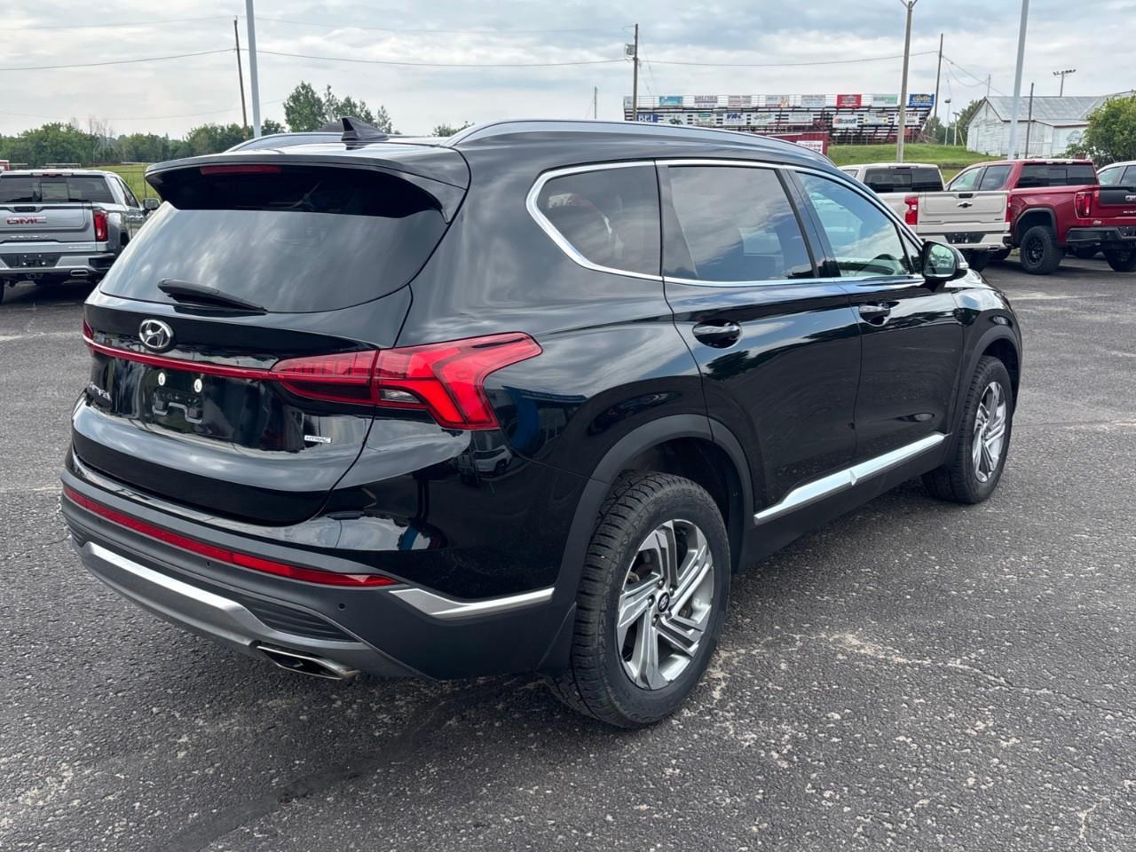 2023 Hyundai Santa Fe Preferred w/Trend Package Used 5 Passenger AWD SUV with Heated Front Seats, Heated Steering Wheel, Navigation, Leather Seats and a Panoramic Sunroof Photo
