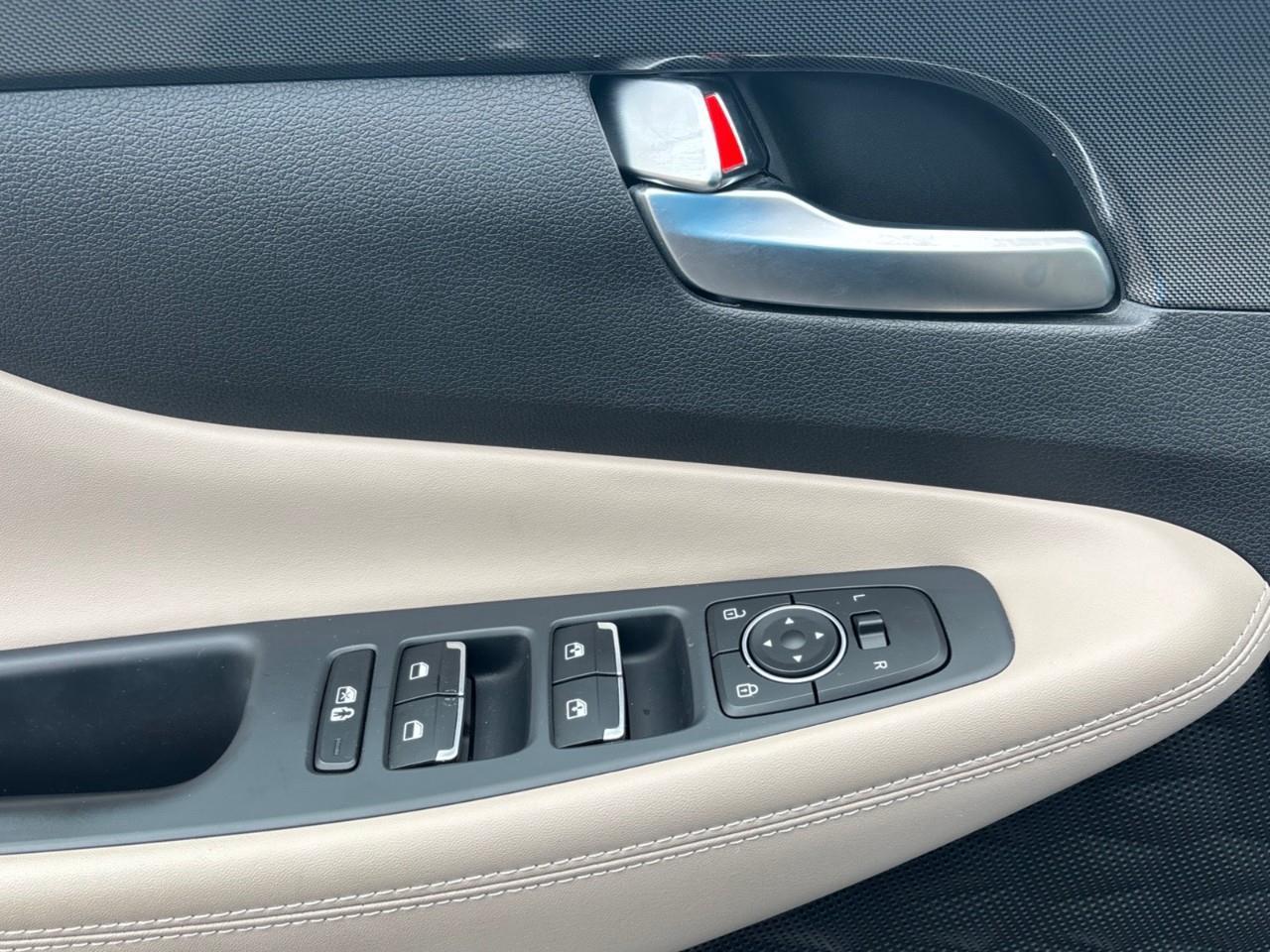 2023 Hyundai Santa Fe Preferred w/Trend Package Used 5 Passenger AWD SUV with Heated Front Seats, Heated Steering Wheel, Navigation, Leather Seats and a Panoramic Sunroof Photo