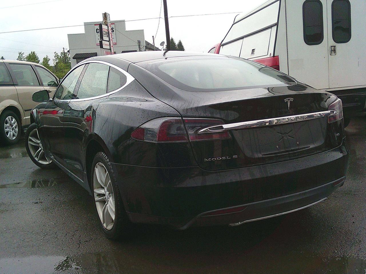 2013 Tesla Model S 85 FREE LIFETIME SUPERCHARGING Photo4