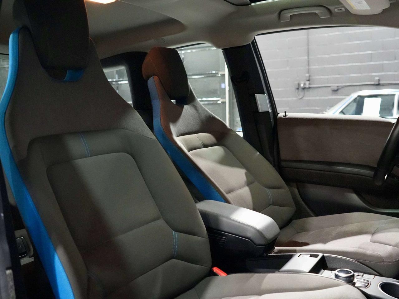 2018 BMW i3  Photo