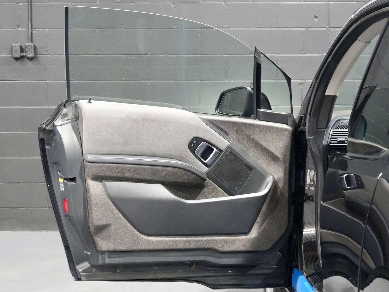 2018 BMW i3  Photo