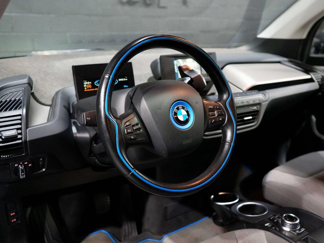 2018 BMW i3  Photo