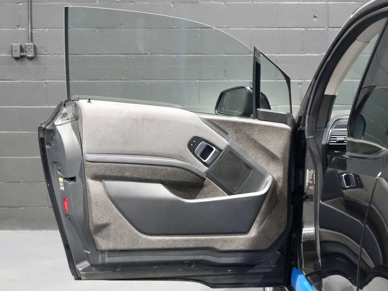 2018 BMW i3  Photo
