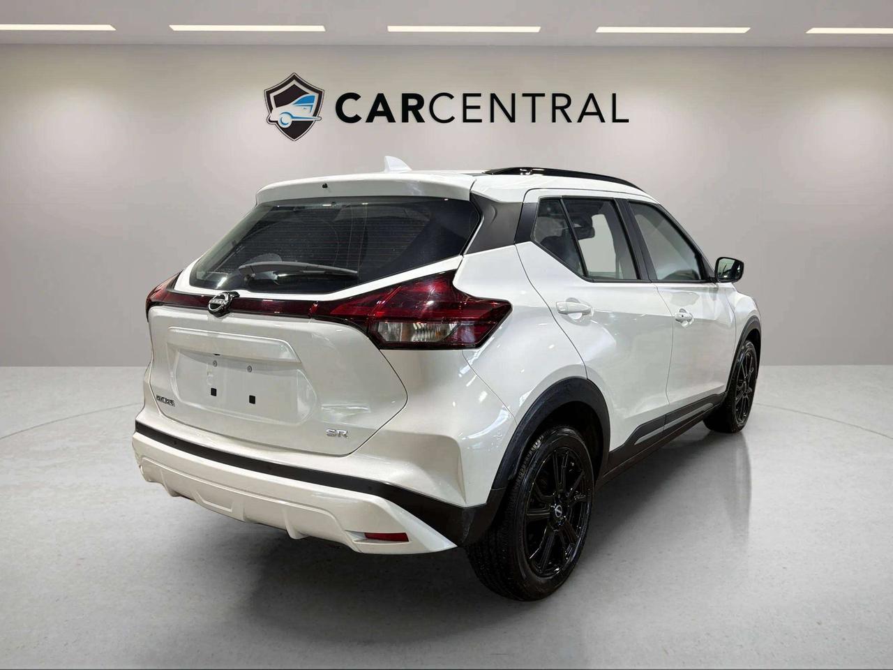 2024 Nissan Kicks SR | 1OWNER | 360 CAM | CARPLAY | BLIS | HTD SEATS Photo4