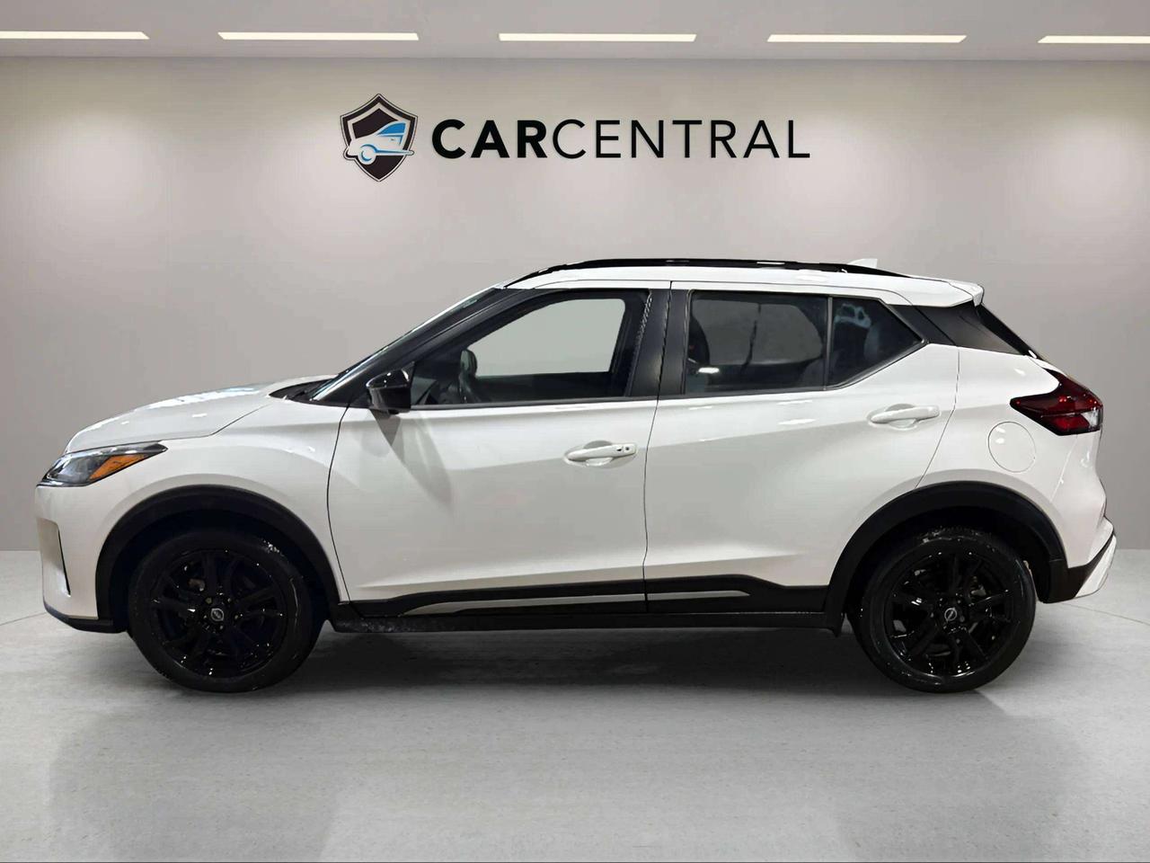 2024 Nissan Kicks SR | 1OWNER | 360 CAM | CARPLAY | BLIS | HTD SEATS Photo1
