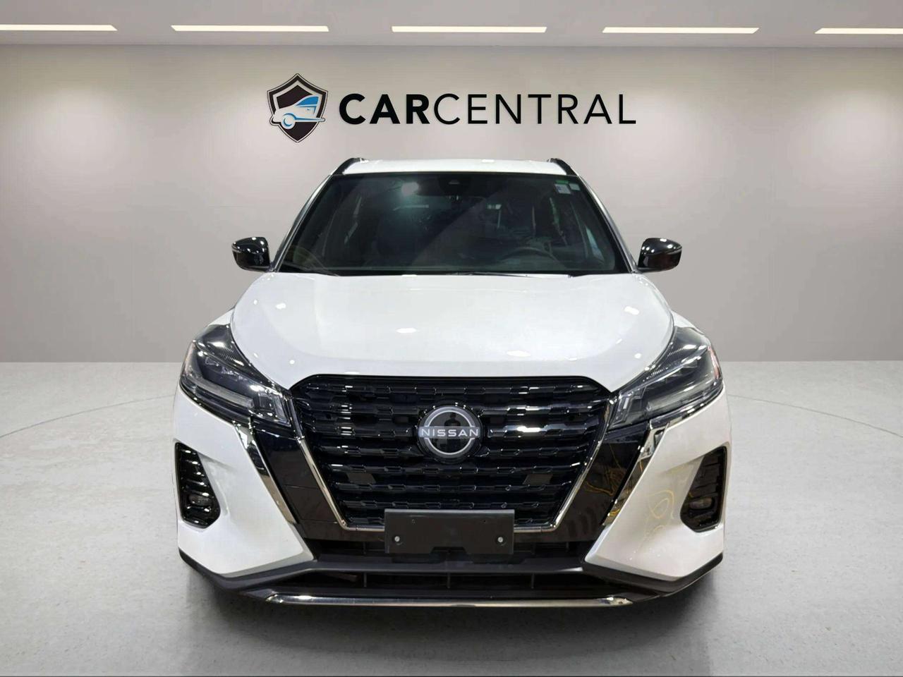 2024 Nissan Kicks SR | 1OWNER | 360 CAM | CARPLAY | BLIS | HTD SEATS Photo