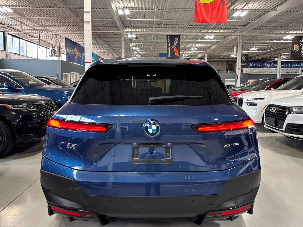 2022 BMW iX xDrive50|AWD|MASSAGE|HEADSUP|3DCAM|BLUESUEDESEATS| Photo