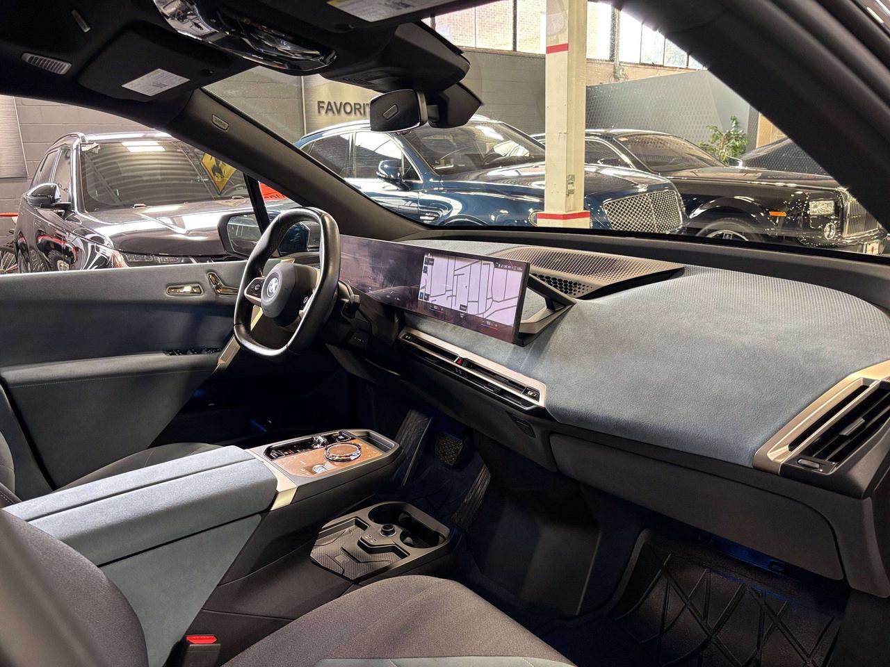 2022 BMW iX xDrive50|AWD|MASSAGE|HEADSUP|3DCAM|BLUESUEDESEATS| Photo