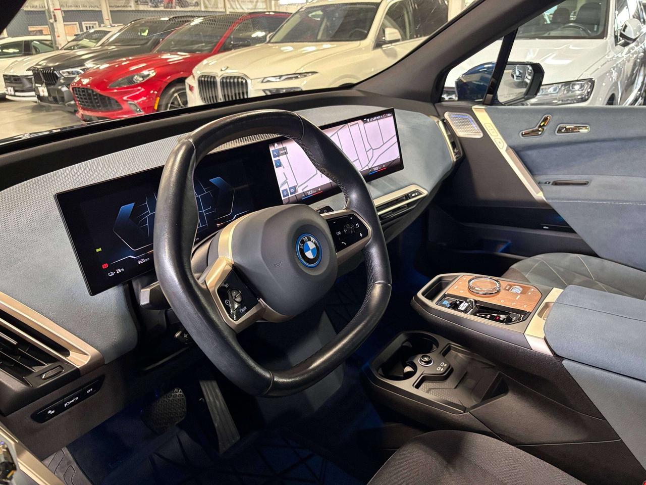2022 BMW iX xDrive50|AWD|MASSAGE|HEADSUP|3DCAM|BLUESUEDESEATS| Photo