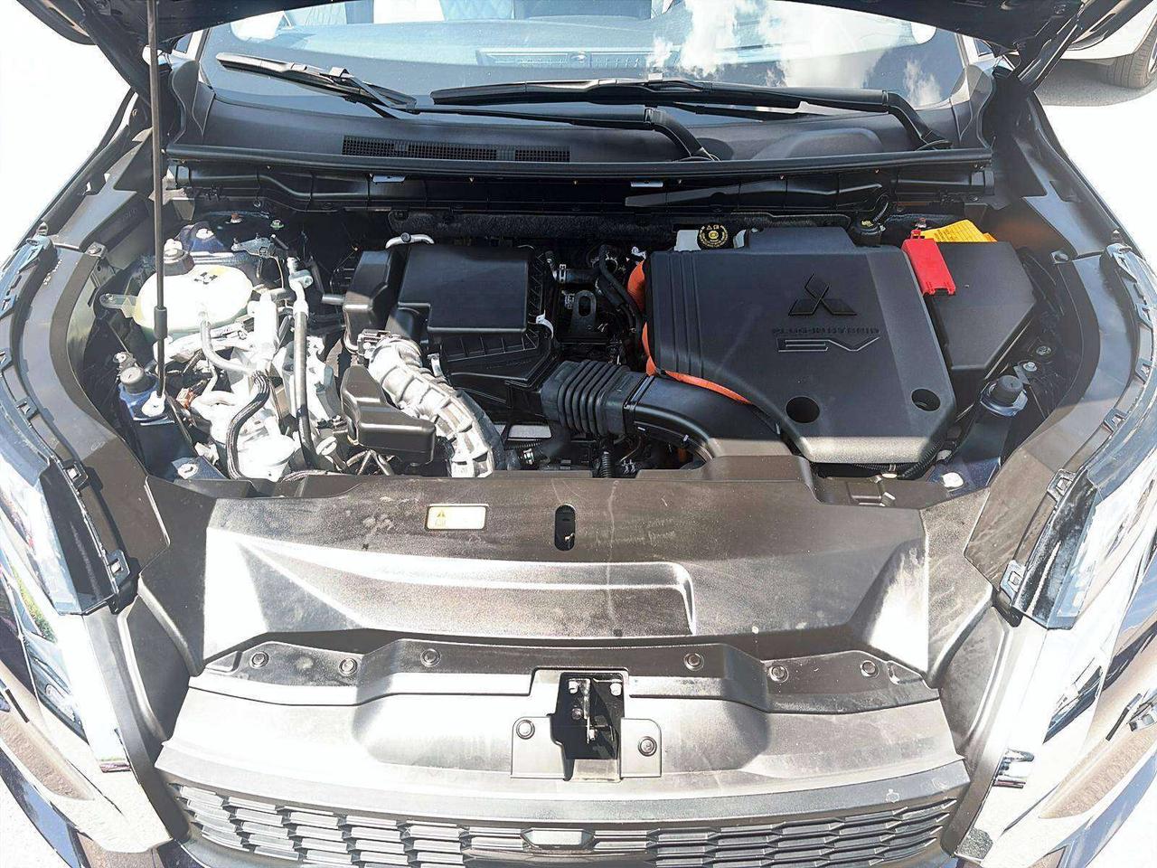 2025 Mitsubishi Outlander Phev CARPLAY/ ANDRIOD AUTO Photo