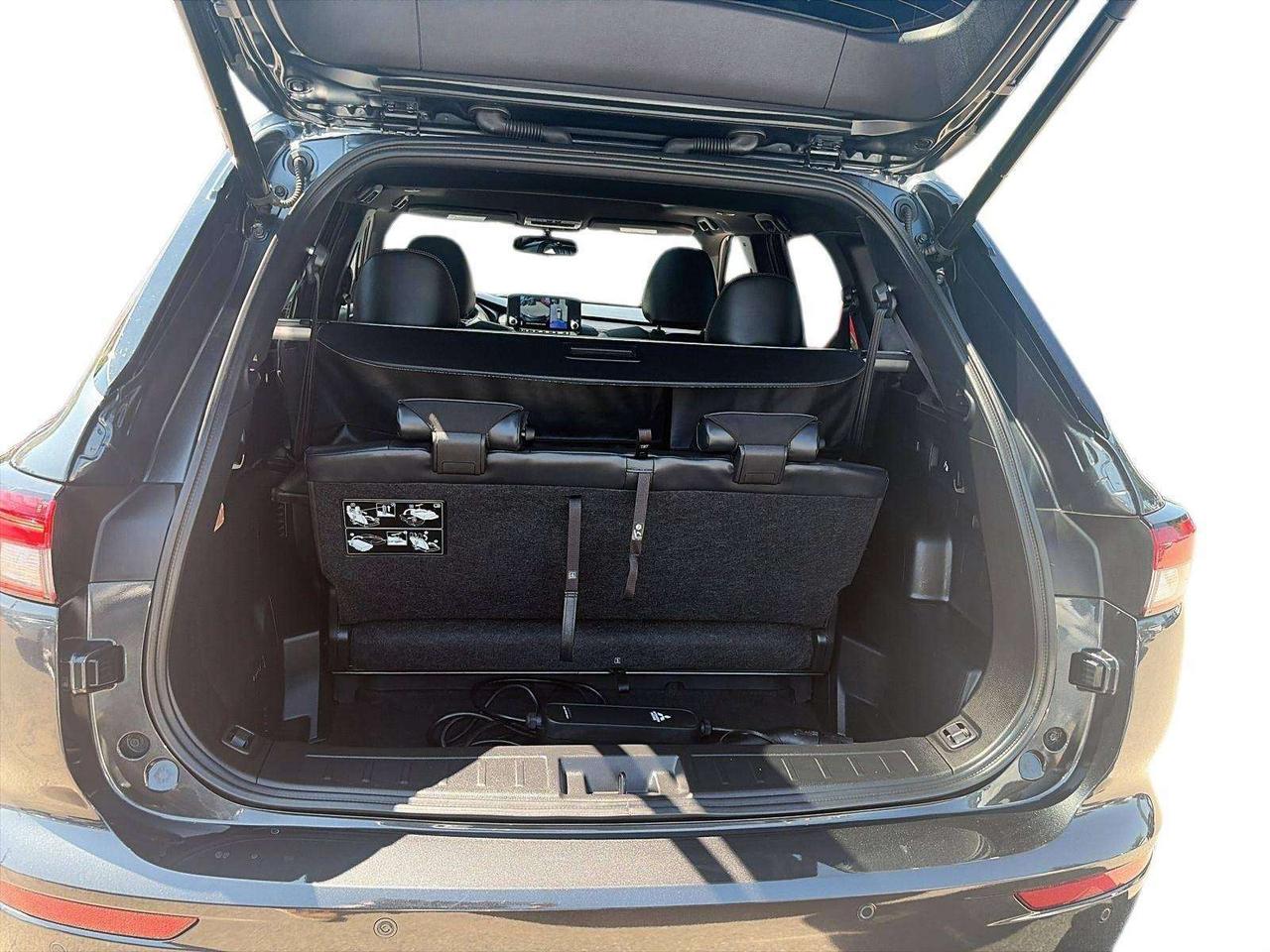 2025 Mitsubishi Outlander Phev NOIR MASSAGE FRONT SEAT Photo