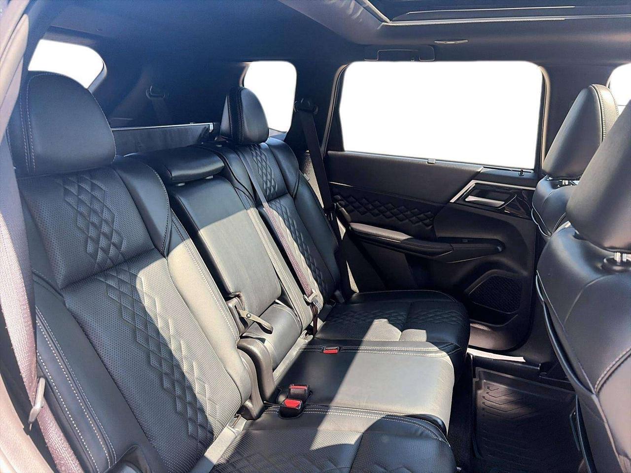 2025 Mitsubishi Outlander Phev NOIR MASSAGE FRONT SEAT Photo
