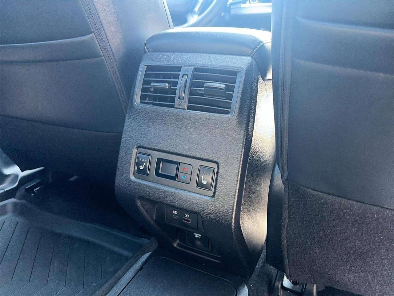 2025 Mitsubishi Outlander Phev NOIR MASSAGE FRONT SEAT Photo