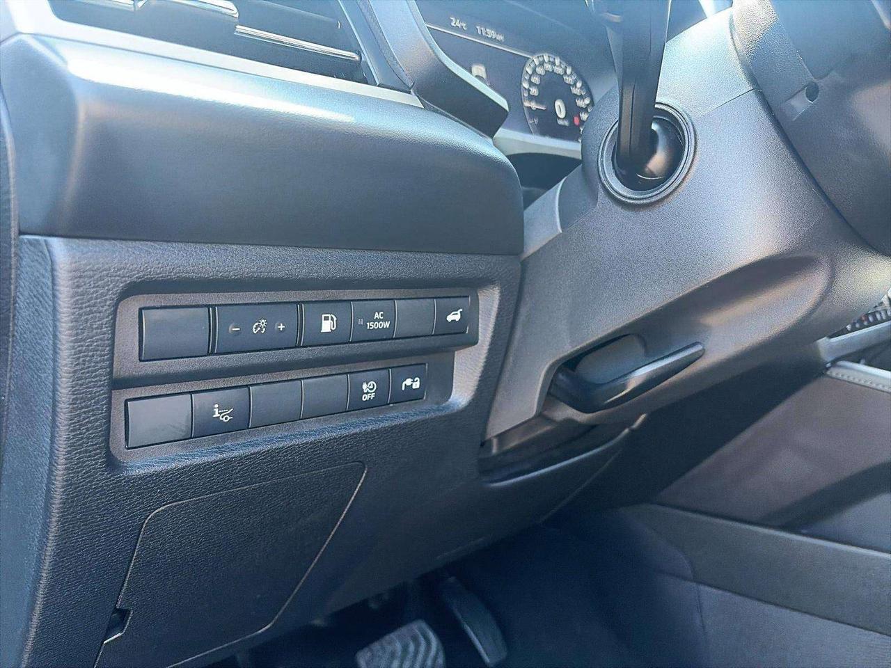 2025 Mitsubishi Outlander Phev NOIR MASSAGE FRONT SEAT Photo