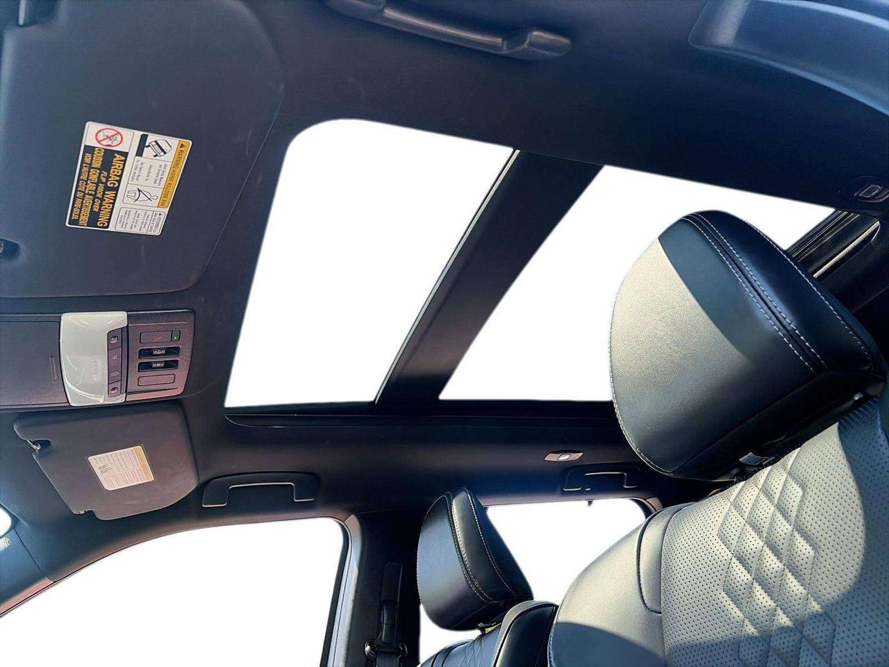 2025 Mitsubishi Outlander Phev NOIR MASSAGE FRONT SEAT Photo