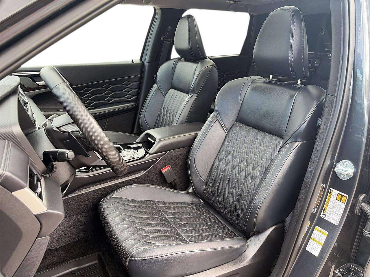 2025 Mitsubishi Outlander GT | WIRELESS CARPLAY YAMAHA SPEAKERS Photo