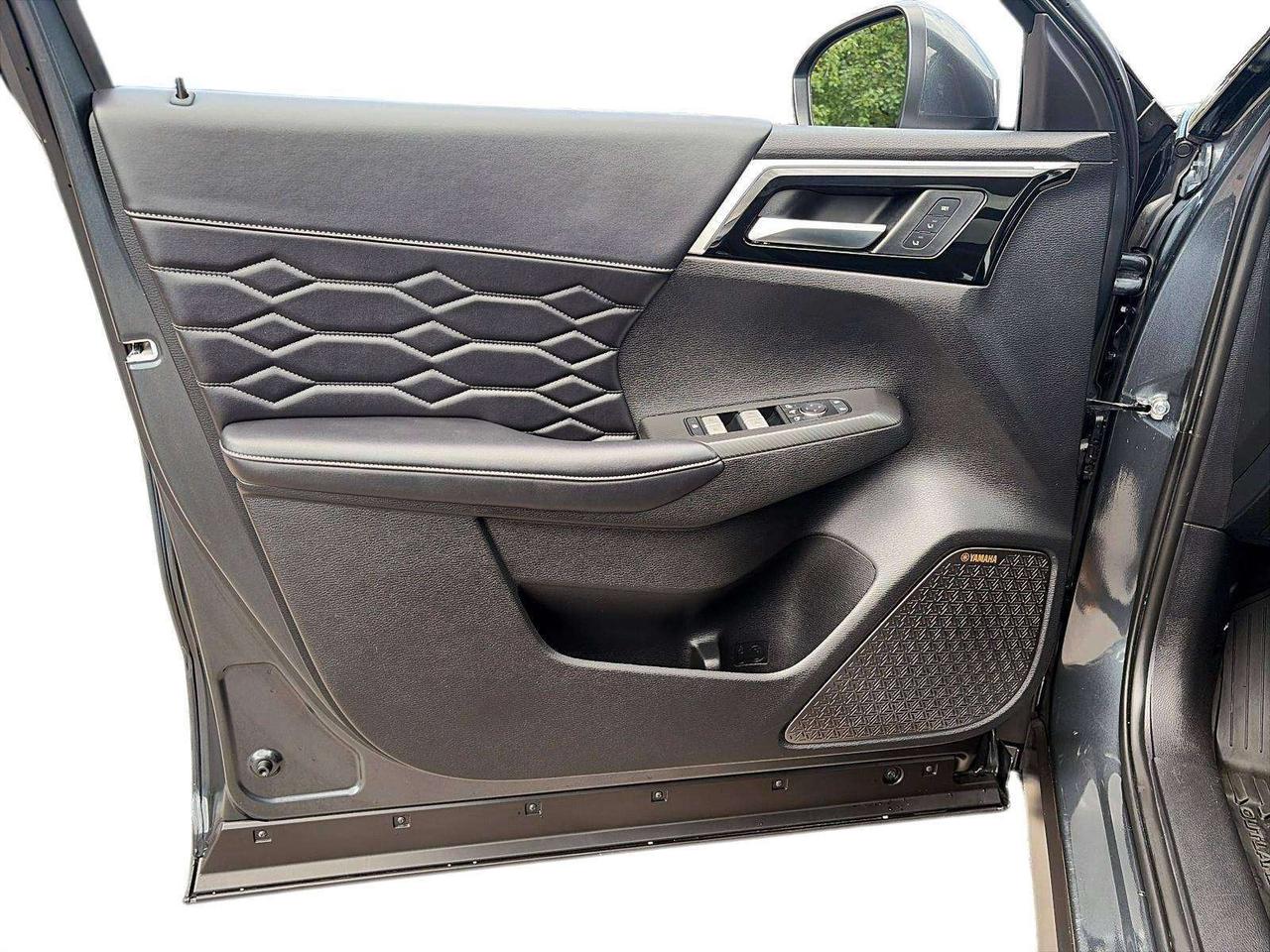 2025 Mitsubishi Outlander GT | WIRELESS CARPLAY YAMAHA SPEAKERS Photo