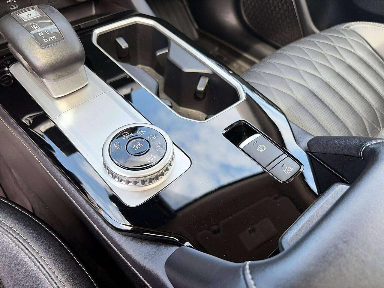 2025 Mitsubishi Outlander GT | WIRELESS CARPLAY YAMAHA SPEAKERS Photo