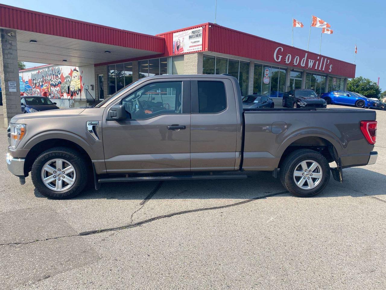 2022 Ford F-150 XLT, CLEAN CARFAX, BACK UP CAM, 2WD! - Photo #5