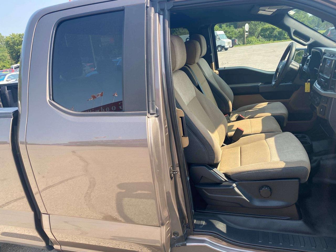 2022 Ford F-150 XLT, CLEAN CARFAX, BACK UP CAM, 2WD! - Photo #29