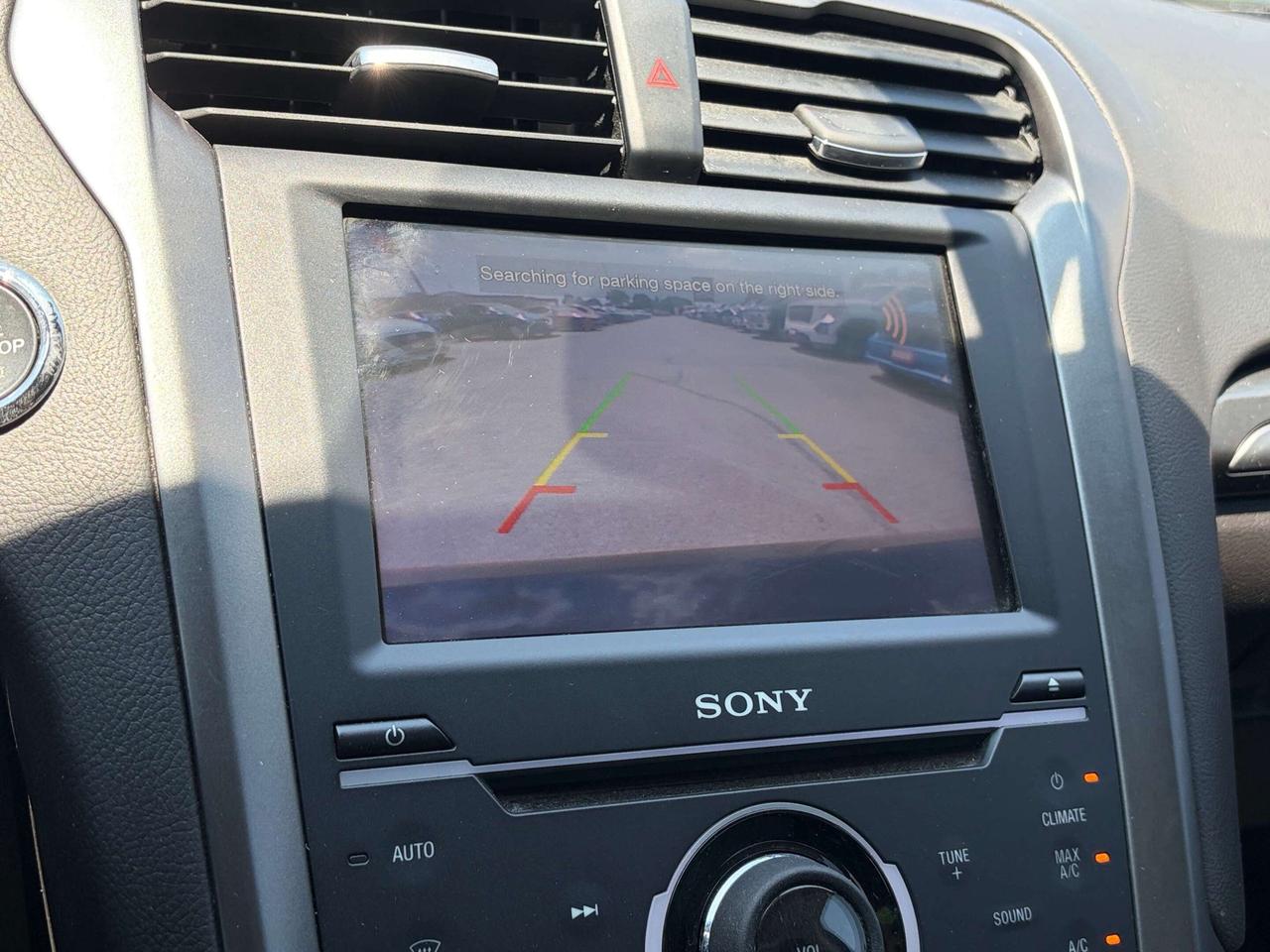 2013 Ford Fusion TITANIUM, SUNROOF, REMOTE START, LEATHER! Photo