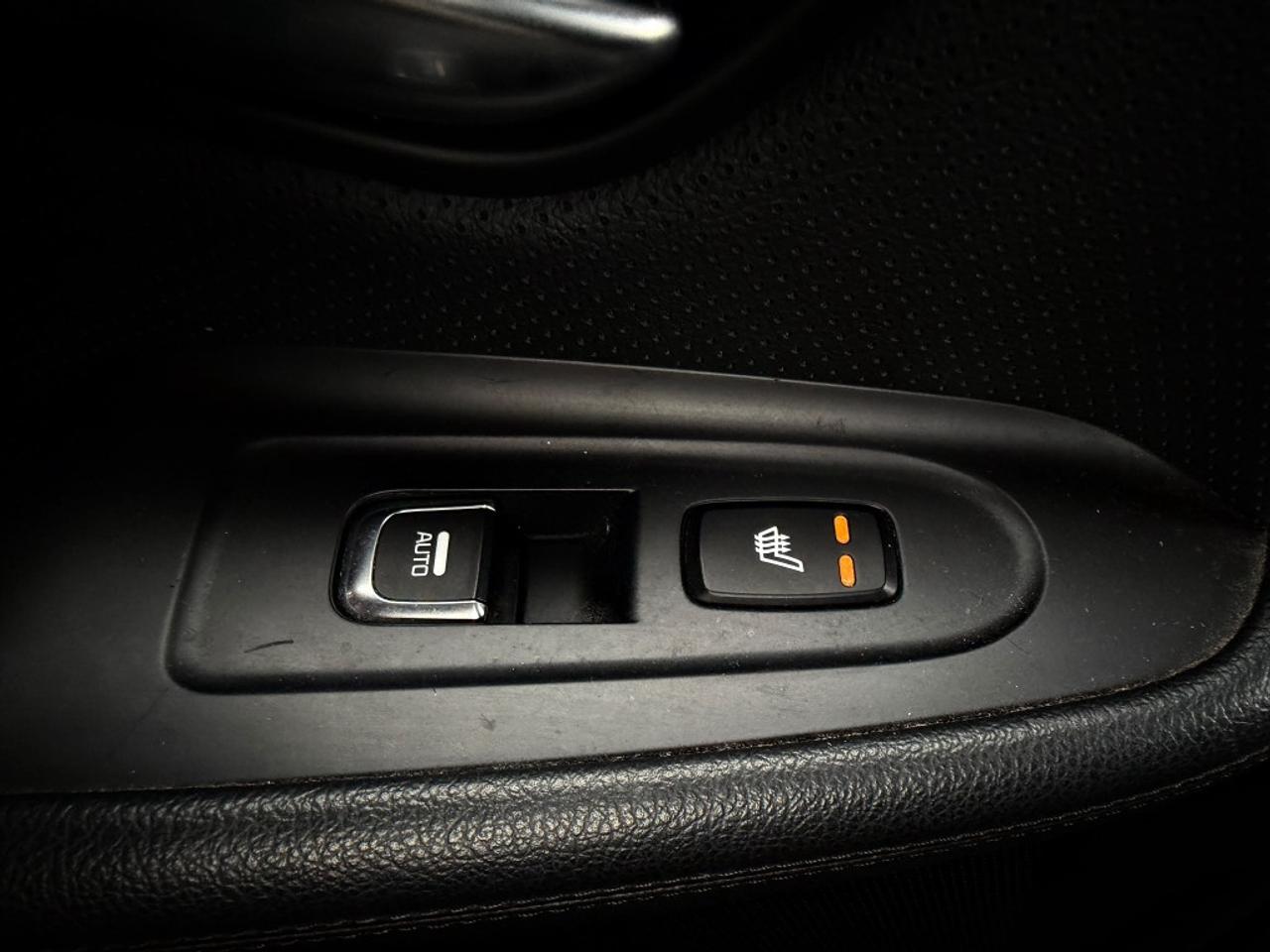 2014 Kia Rondo 4dr Wgn Auto Photo