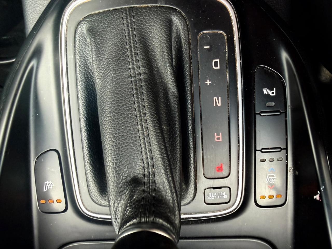 2014 Kia Rondo 4dr Wgn Auto Photo