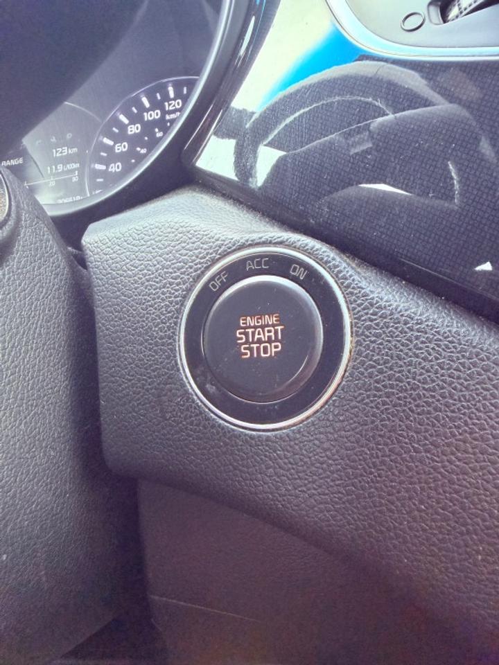 2014 Kia Rondo 4dr Wgn Auto Photo