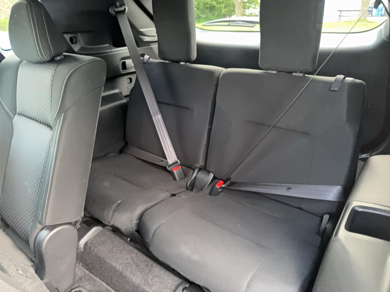 2025 Mitsubishi Outlander ES Photo