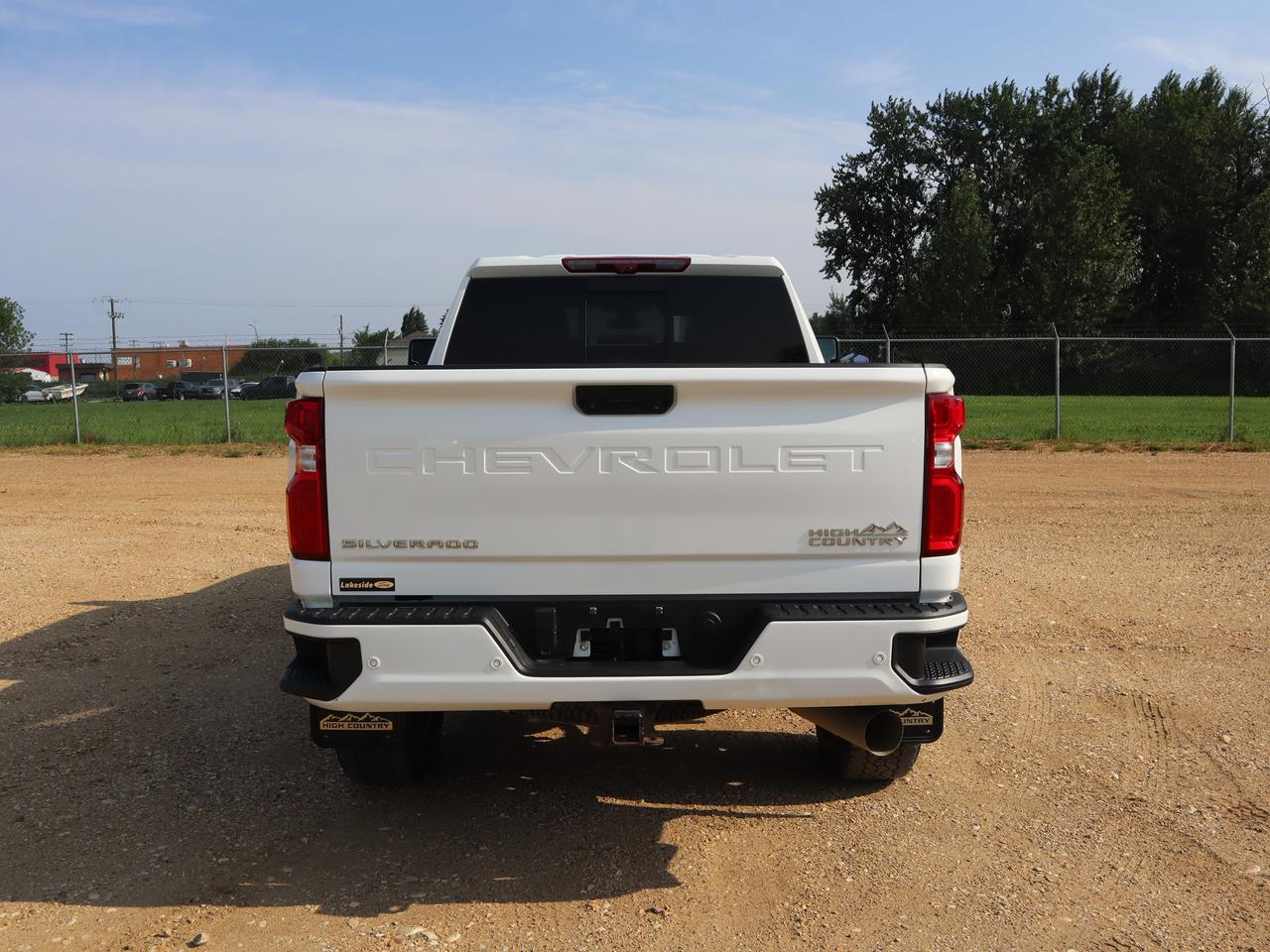 2023 Chevrolet Silverado 3500HD High Country Photo3