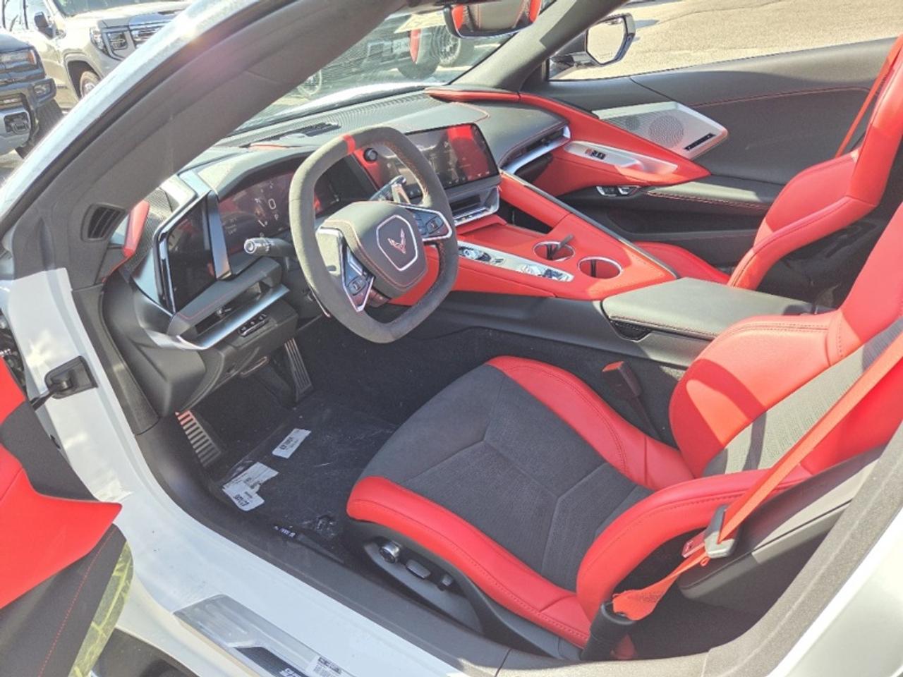 2027 Chevrolet Corvette 2LT Photo