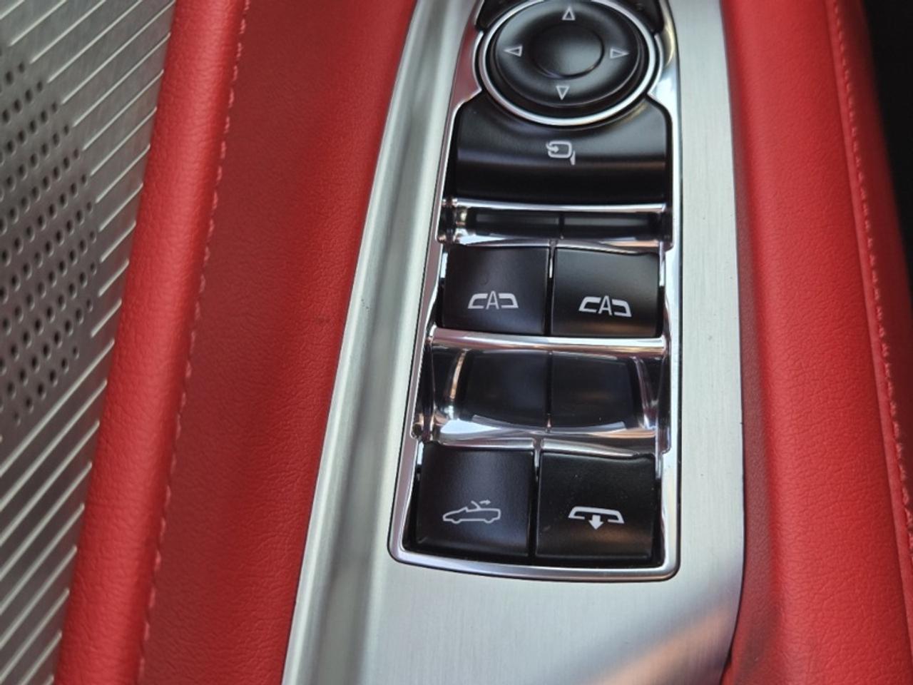 2027 Chevrolet Corvette 2LT Photo