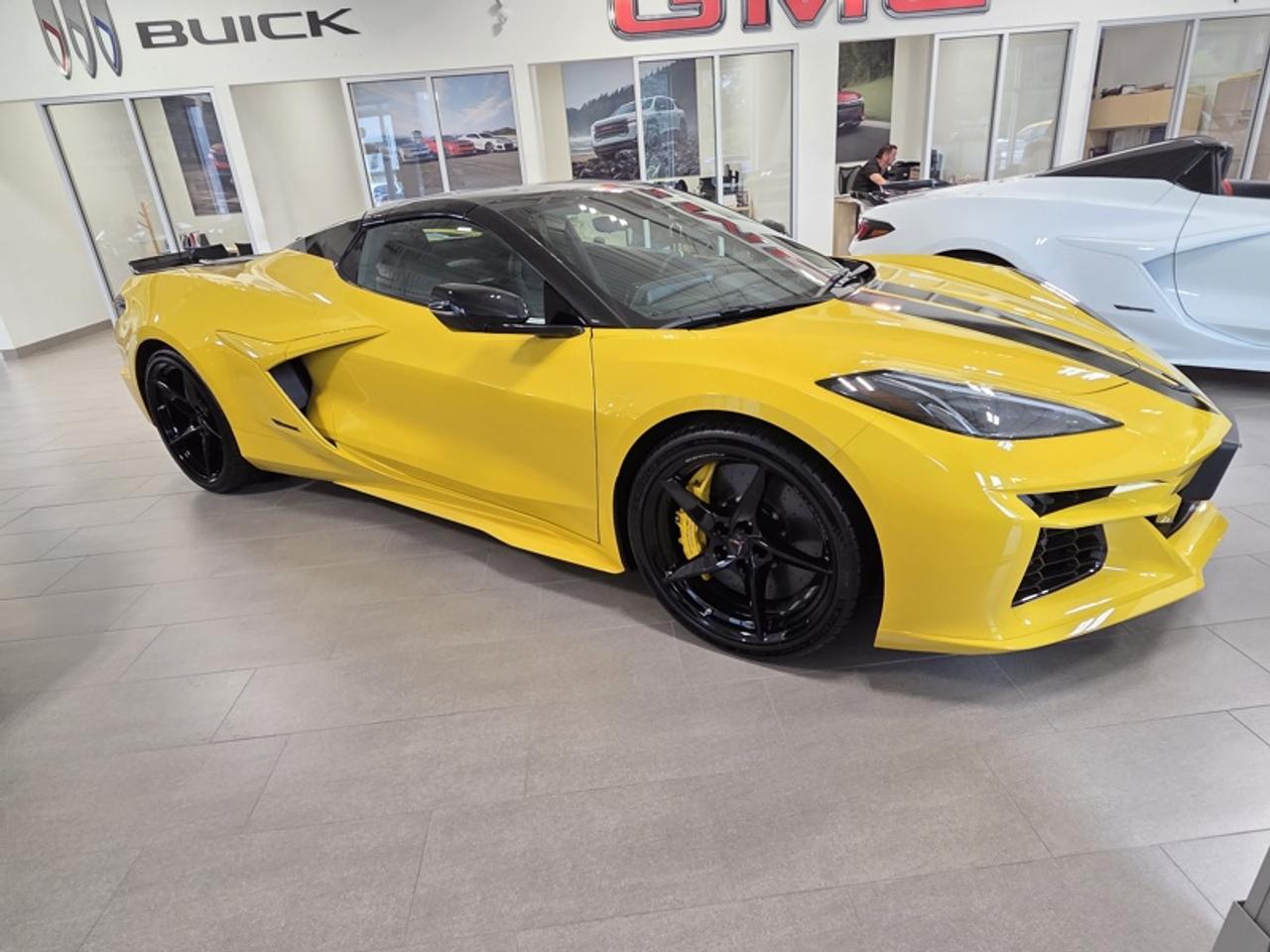 2026 Chevrolet Corvette E-Ray Convertible  655 HP AWD HYBRID PERFORMANCE Photo2