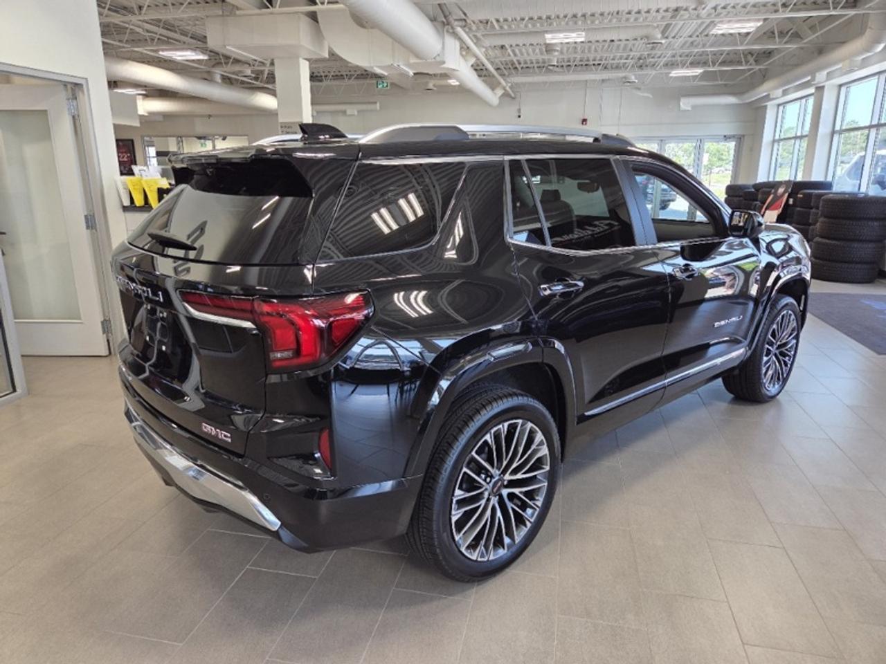 2026 GMC Terrain Denali  - Sunroof -  Cooled Seats Photo