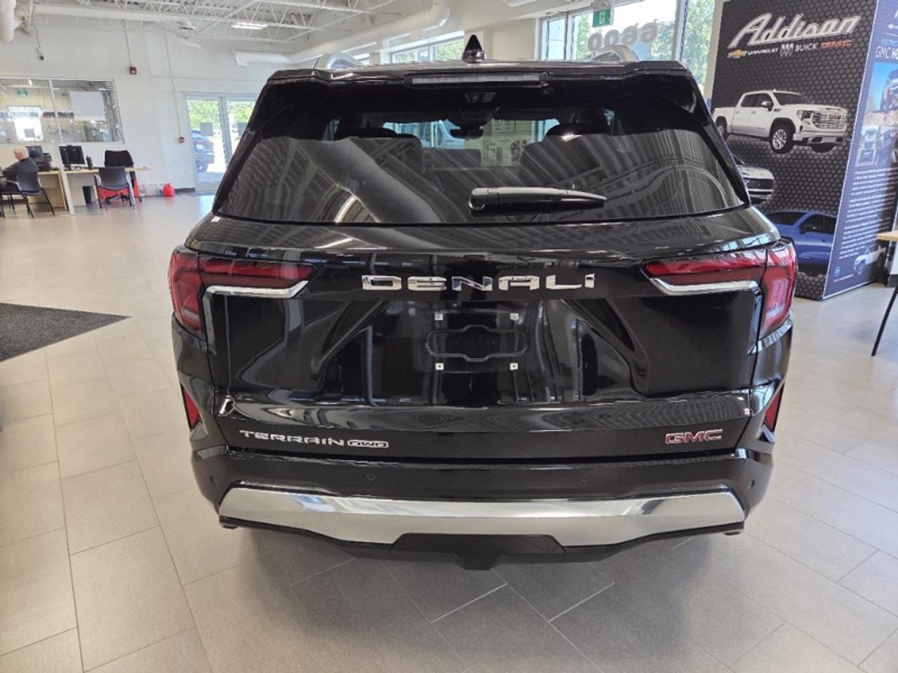 2026 GMC Terrain Denali  - Sunroof -  Cooled Seats Photo