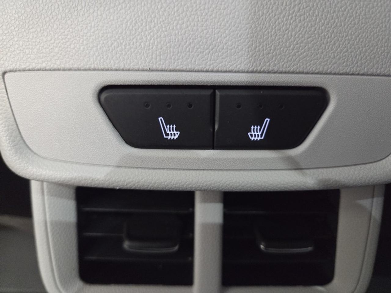 2026 GMC Terrain Denali  - Sunroof -  Cooled Seats Photo